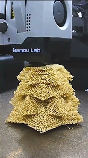 This 3D Printed Tree Looks ALIVE! 🎄😱 #shorts