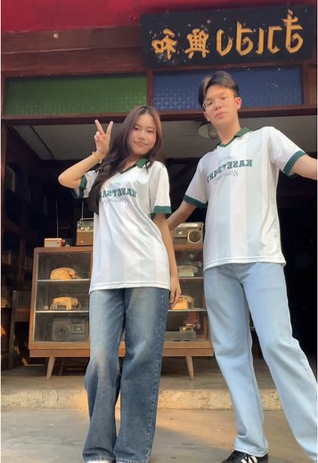 Explora el Club Deportivo KU con su Jersey