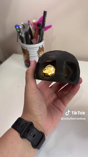 Exploring FNAF 4: Freddle Animatronic Part 2