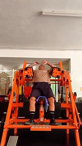 Pullover Machine💪 💪 @revenge_gym_ #bicepsworkout #bodybuilding #gym #workout #backworkout #gymlife #gymequipment #bodybuilding #gymequip #custommade #customgymequipment #worldgym #bodybuildingmotivation #gymlife #production #fitnessmotivation #worldwideshipping #sport | gymequip.eu