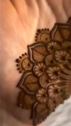 Modern Mehndi Design & Stylish Henna Art 🌿