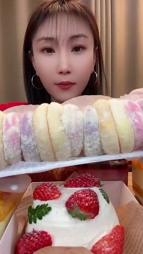 2.3M views · 30K reactions | Asmr Mukbang eating dessert #reels #chocolate #asmr #mukbang #eat #eating #chinesefood #dessert #makan #BIGBITES #Dessert #foryou #grow #foryoupage #viral #viralvideo | ASMR Mukbang 吃播大胃王 | Facebook