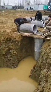 Installation of drainage pipes. Image/Audio Courtesy: Unknown⁠ DM for credit or removal requests.⁠ Use intended only for knowledge and information purposes.⁠ ⁠ #civilengineering #theconstructor #construction #civil #engineering #civilengineeringworld #civilengineer #engineer #engineers #building #civilconstruction #constructionlife #engineeringlife #constructionworker | The Constructor - Civil Engineering Home