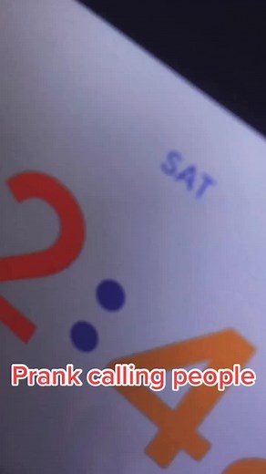 Prank calling people! Comment numbers for ya to prank call