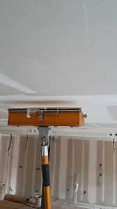 Thanks to @drywallrioja for this video using our TapeTech 15" EasyClean™ Flat Box EZ15TT! ⁠https://www.tapetech.com/products/Finishing-Boxes ⁠ Posted @withregram • @drywallriojaAmantes!!! Ya estamos a miércoles🕺🏻🕺🏻 Os enseñamos el último pase de las juntas cortas con la caja de tapeche de 38cm para no tener problemas después ya que al ser grande abarca mejor y disimula la junta. | TapeTech