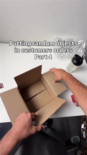 Putting random objects in customers orders pt. 4 😂🥗 Comment below what we should put in the next order! 👇👀 🏷️ - - - #videogames #gamingdrink #gamer #4xpgaming #gaming