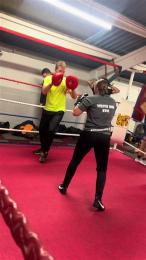 Girls Boxing Training: Smash Your Fitness Goals!