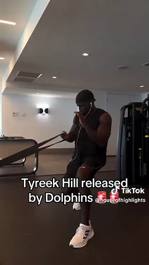 What Team Should Sign Tyreek Hill Next?