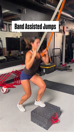 Phenom Sports Performance on Instagram: "🐰 Band-assisted jumps make you a better athlete. Jumping high and sprinting fast isn’t only about getting stronger. That’s part of it (being able to apply lots of force), but how fast your nervous system responds is just as important."