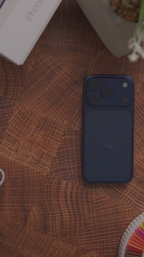 3.2K views · 221 reactions | Revisiting the iPhone 4s: the phone that actually made us feel futuristic. ️ Siri’s debut, that iconic glass design, and vibes that Apple hasn’t recreated since. What’s your favorite memory with the 4s? #iPhone4s #Apple #Nostalgia #TechThrowback #Oldiphone #RetroTech | Jon4lakers | Facebook