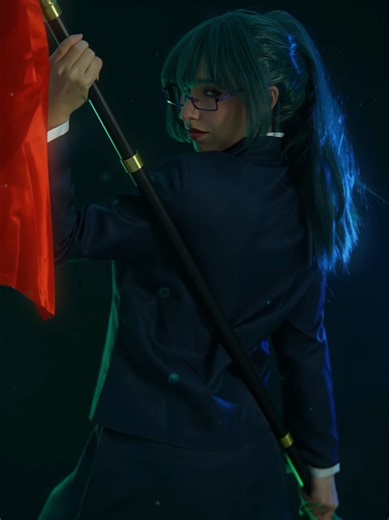 Replying to @fireirondragon Sorry for the wait… Maki Zenin is BACK!! 💚 Jujutsu Kaisen fans, where you at 👀 Should I drop more Maki transitions? 🤔 #anime #jujutsukaisen #cosplay