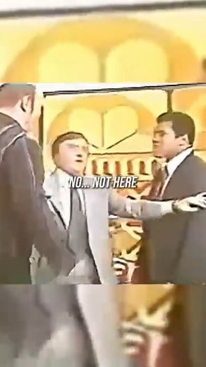 840K views · 25K reactions | Ali Turns a Talk Show into a Fight Show  #muhammadali #boxing #fighter | World of Strength Boxing | Facebook