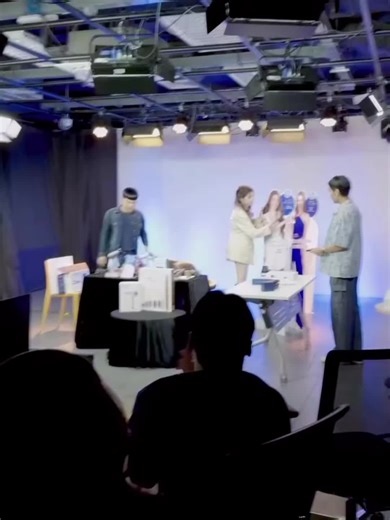 🎉🎉🎉Orm reached the target of 1 million baht in just about 40 minutes on Shopee Thailand, and only Thai people were allowed to purchase. Congratulations to Orm and Lesasha! Cre: @bbbirth_ LESASHA X ORM SHOPEE LIVE #LESASHAXOrmSHPLive #Ormkornnaphat