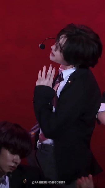 Sunghoon Criminal Love Popping Compilation