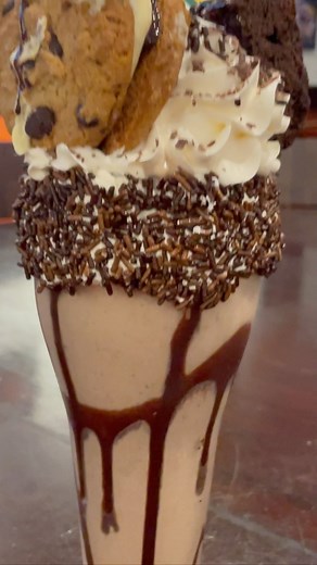 Shake it up at Wisconsin Brew Pub! Watch as we make one of our guest favorites, the “Oreos & Brownies Oh My”. Try this or any of our 12 TOWERING shakes today! | Kalahari Resorts - Wisconsin Dells
