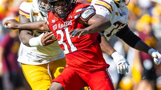 Dallas Cowboys latest mock draft has team trading up for player