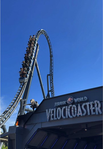 Jurassic World VelociCoaster, the best 🎢 #velocicoaster #islandsofadventure #jurassicworld #universalstudios #rollercoaster #jurassicpark
