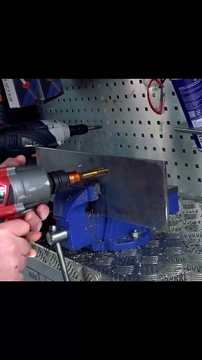 HMT VersaDrive Hole Cutting Tool #Metalworking #powertools #versadrive #hmt #holecutting