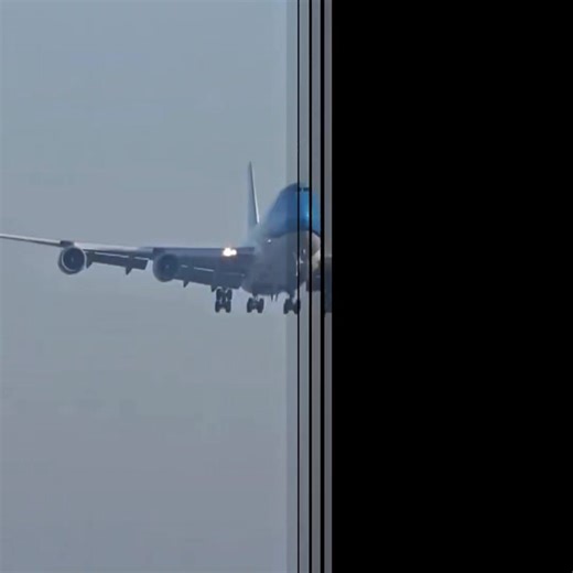 B747 KLM EDIT
