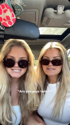 Jacy and Kacy on Instagram: "sisters that look like twins✨"