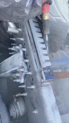 #akaalautopaint #sandblasting #painting #trucks #bigrigs #ontario #foryou #foryourpage #fyp #fypシ゚viral🖤tiktok #fyppppppppppppppppppppppp #fypage #foryoupageofficiall #foryoupage❤️❤️ #fypageシ #fypp #snow