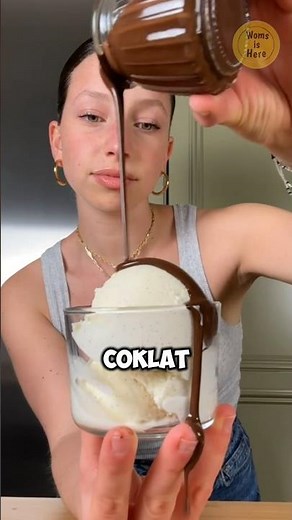 Saus Cokelat Ini Bikin Pelayan Lari!