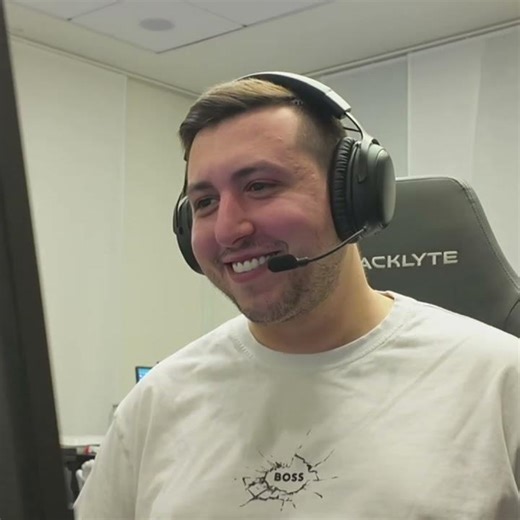 İnternet Kafe mi Orası? 🥲