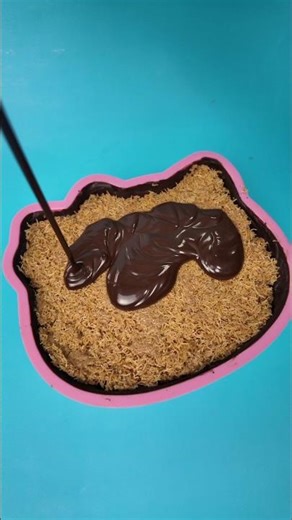 GIANT Hello Kitty Dubai Chocolate! 🍫🎀 (Part 1) #asmr #dubaichocolate #hellokitty #howto