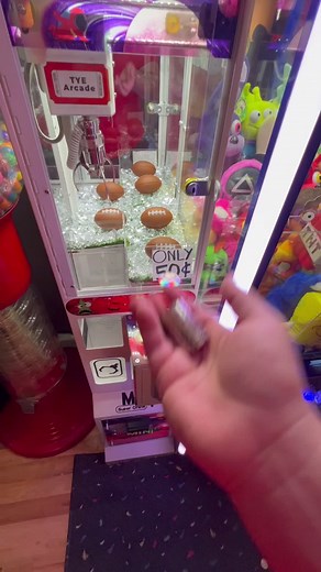 10M views · 26K reactions | Satisfying Claw Machine Win  Ep.23 Follow #reels #clawmachine #clawmachinehack #clawmachinewin #Arcade #viral #lifehack #iphone #ipad #airpods #money #cash #cranegame | TYE Arcade | Facebook