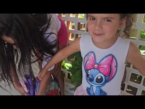 Será que eu já tinha postado o vídeo do primeiro dia de aula? Mas na verdade a aula nem começou aind