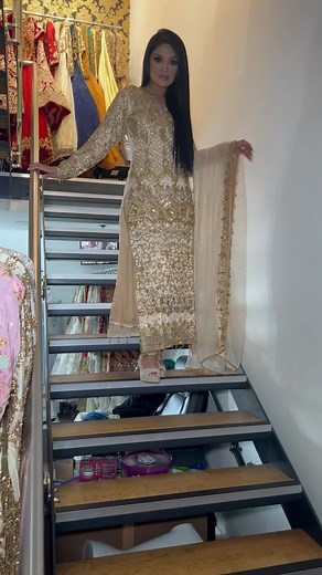 Our stylish long kameez style❤️#bridaljunction #bridaljunctionbride #pakistanifashionuk #desiweddings #pakistanidesigner #pakistanibride #designer #partywear #nikkahdress #bridesmaids #receptiondress #pakistanifashion #indianbride #bridalwear #mehndioutfits #shalwarkameez #fyp