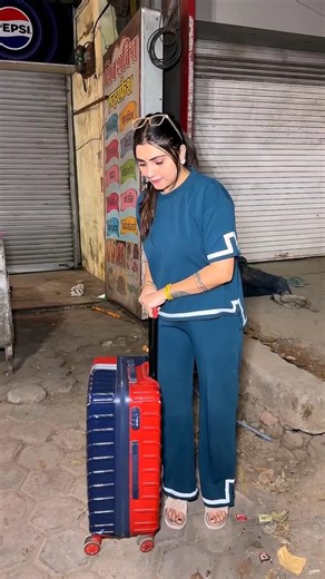 “Building Wooden Log Cabin in Forest 👽🌲| Survival House Step by Step” part-1