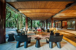 Veja como é casa de luxo em Trancoso usada por Daniel Vorcaro com diárias a partir de R$ 95 mil