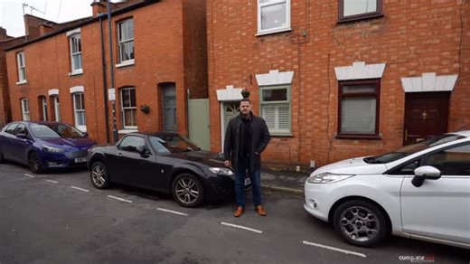 Morton Street, Leamington Offers Over £375,000 A beautifully extended 1920s semi-detached period home positioned in the heart of central Leamington Spa, just moments from the vibrant town centre with its array of boutique shops, coffee houses, restaurants, pubs, stunning parks and the train stationperfect for commuters and lifestyle seekers. The property features an inviting entrance hall and an impressive open-plan ground floor layout offering a study area, cosy living space and a quartz-finish