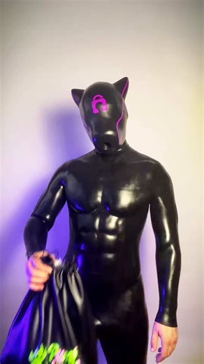 🐾‼️GIVE AWAY TIME‼️🐶Want to be a fun inflatable pup just like me? Well I’m partnering with @pumpld to give away some of their inflatable paws! Rules: (🇺🇸US SHIPPING ONLY) -🐶🐾follow both me (@kahlua_dragon) and @pumpld -📲Repost!-🗯️comment! (Winner announce 4/8)