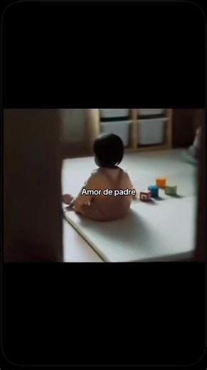El amor de un padre no tiene límites y puede llegar tan lejos como para cruzar cualquier frontera, superar el cansancio extremo y hacer los sacrificios más grandes sin esperar nada a cambio #mexico🇲🇽 #carnitaslosplebes #amordepadre