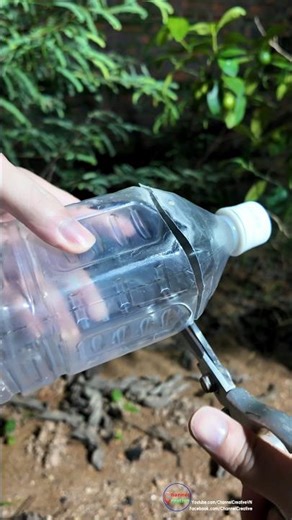 Quick hack: protect your outdoor plug from rain with a bottle #DIY #LifeHack #tips