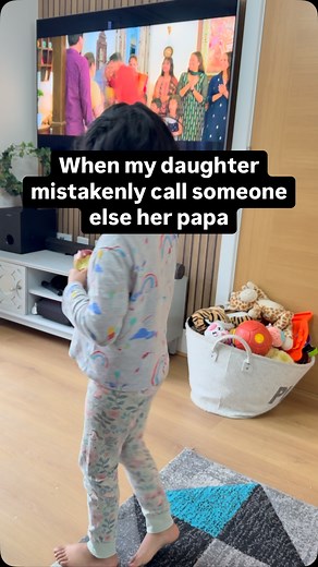 #trendingreels #viral Oops #CelebrityMixUp #ParentingMoments #VarunDhawan”#fyp #explorepage #fun #mumlife #celebrity | Deepa Devachan