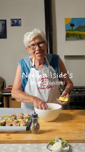 15K views · 746 reactions |  Two centuries of Italian cooking… kept alive by one pair of hands. Nonna Iside still hollows every piece by feel, mixes the filling by memory, and cooks at a pace only patience understands.  Due secoli di cucina italiana… custoditi da un solo paio di mani. In Umbria, Nonna Iside svuota ogni pezzo a istinto, mescola il ripieno a memoria e cucina al ritmo della pazienza. #nonna #italy #italia #cucina #recipe | anana | Facebook
