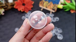 Libima 300 Pcs Gumball Machine Capsules Round Capsules 1.1" 1.25" Vending Machine Capsules Empty Clear Balls Toys Small Gumball Containers for Surprise Prize Party Favor (Clear)