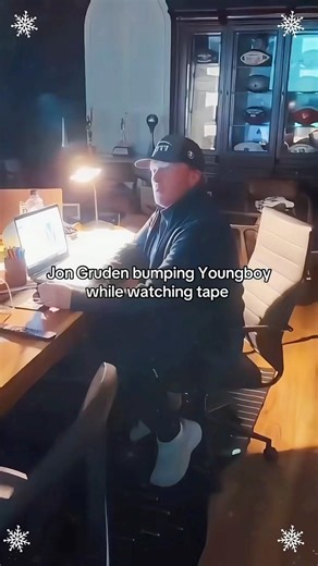 Jon Gruden is so funny😂 #jongruden #coaching #funny #nfl #football