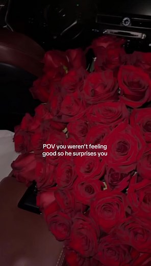 Custom Roses 🌹 60 roses bouquet for 70$ with custom note . All bouquets can have added butterfly’s , crowns , names , etc we do it all . Delivery 🚚 & online orders also . Text 904-289-8020 to Order for your special someone ❤️… #rose #bouqet #customroses #florist