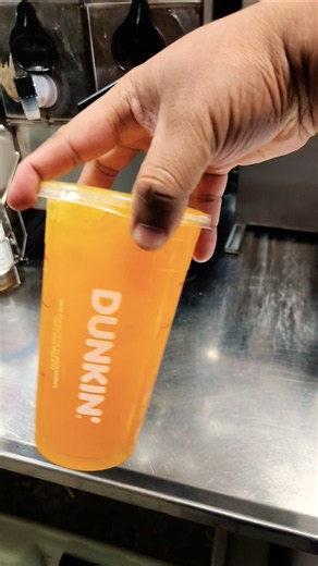 Dunkin Donuts Mango Pineapple Refresher With Green Tea #mango @Dunkin-Donuts @dunkinph