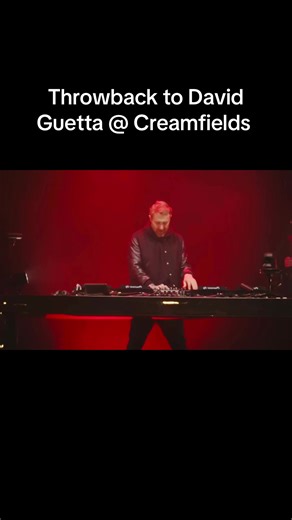 This set looks too good @David Guetta #davidguetta #avicii #aviccithenights #electronicmusic #edm