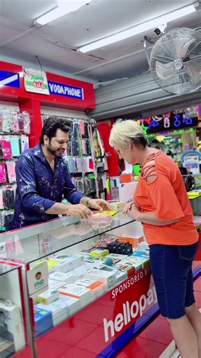 Funny Customer Interaction with a Compliment