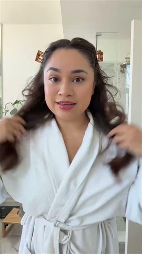 Half up half down easy hair tutorial with these magic clips 🤩 #hairstyle #hairtutorial