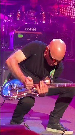 Joe Satriani Live #joesatriani #rock #metal #heavymetal #guitar #guitarsolo #guitarist #reels