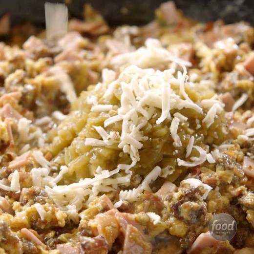 Make-ahead breakfast burritos are ideal for a crowd! 🍳🌯 Catch more from The Pioneer Woman - Ree Drummond, Saturdays at 10a|9c. | Food Network