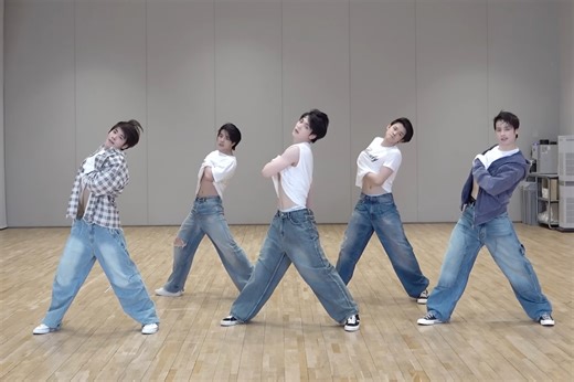 Watch: TXT Captivates In Dance Practice Video For "Love Language" | Soompi