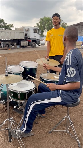 Travail avec mon élève burin batt centre Boya Toyekola génération steroy Drums 243892085798 | Steroy drums groove